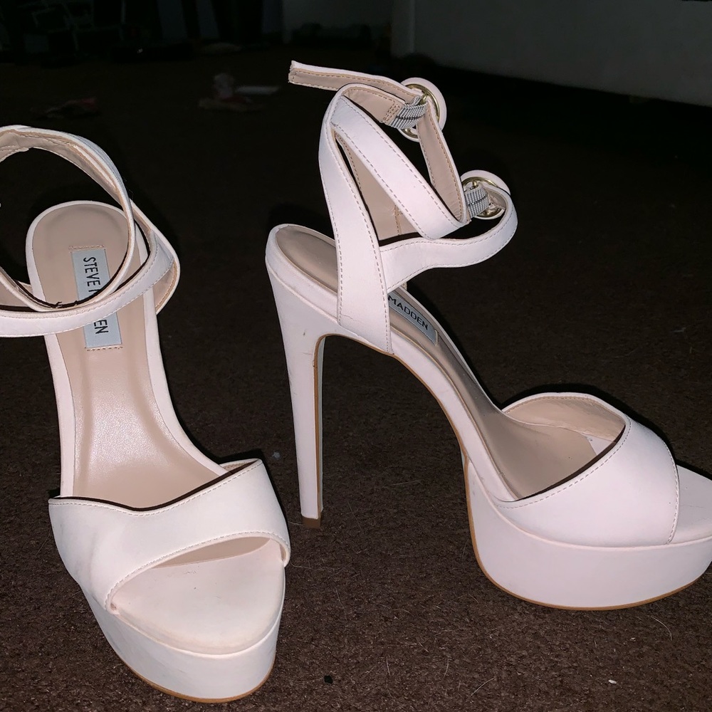 Steve Madden Nude Heels Size 7.5